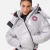 Jacheta matlasată Adidas X Moon Boot argintie Jacheta matlasată Adidas X Moon Boot argintie